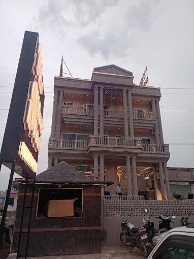 The Silver Spoon Hotel & Restaurant Būndi Exterior foto